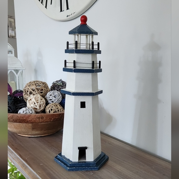 ⚓ Heritage Mint Wooden Nautical Lighthouse Décor – White & Blue, 15” Tall - Picture 5 of 16